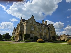 Photo 8- click for photo gallery